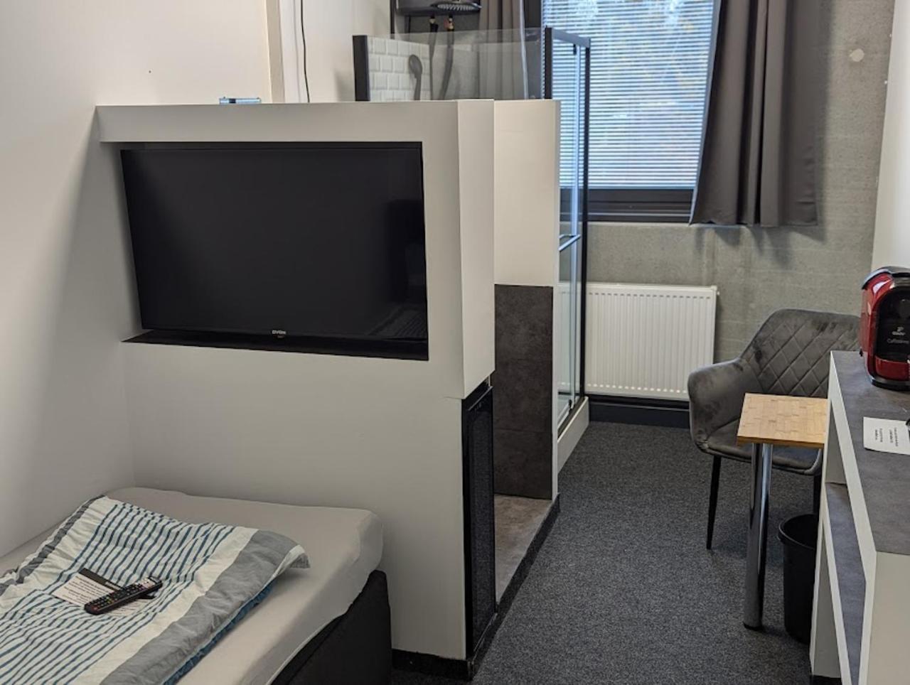 Business-Motel & 24H Selfcheckin Heimsheim Kültér fotó